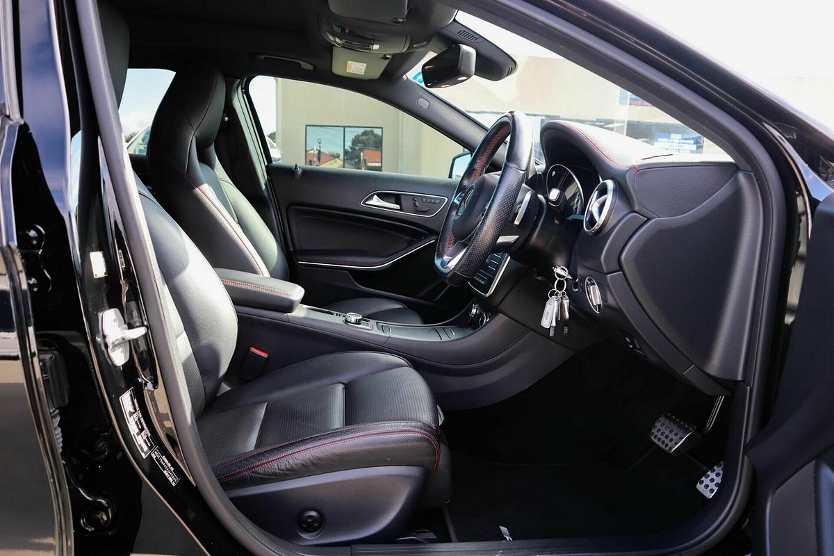 2017 Mercedes-Benz GLA-Class GLA180 X156