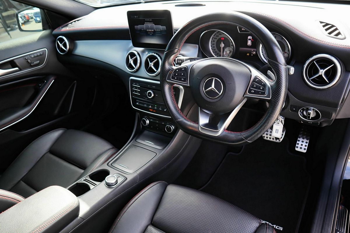 2017 Mercedes-Benz GLA-Class GLA180 X156