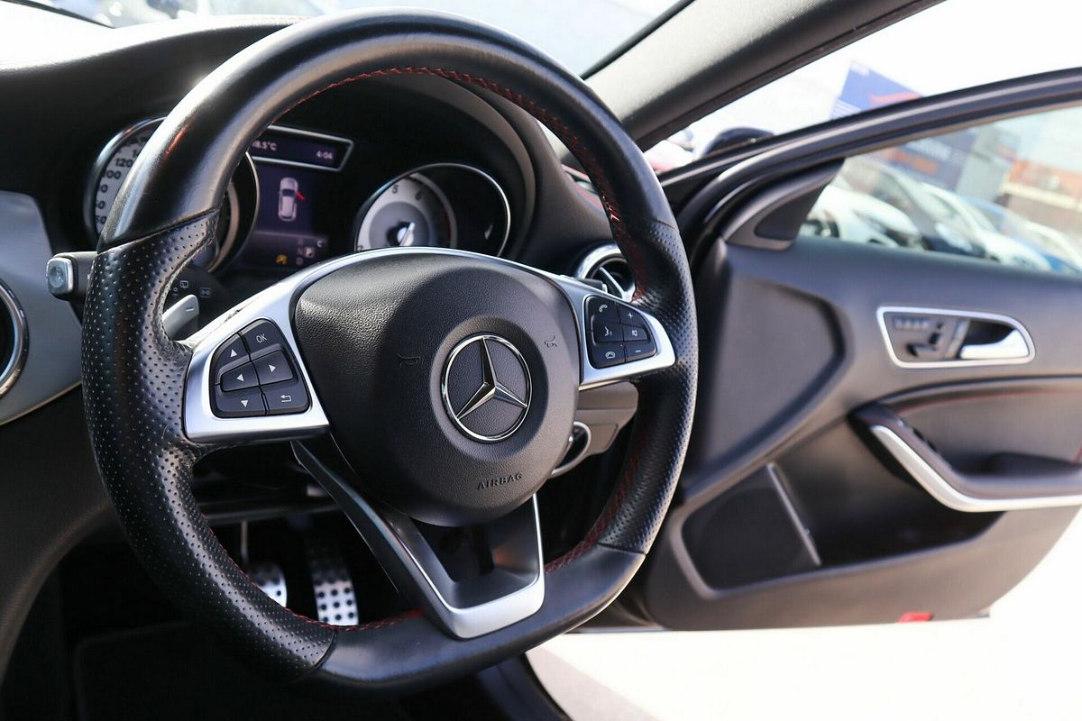 2017 Mercedes-Benz GLA-Class GLA180 X156