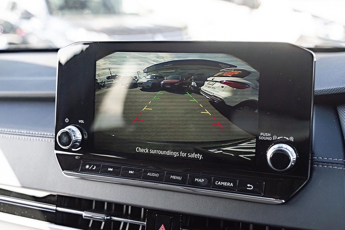 2024 Mitsubishi Outlander LS ZM