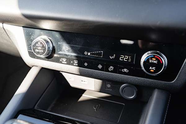 2024 Mitsubishi Outlander LS ZM