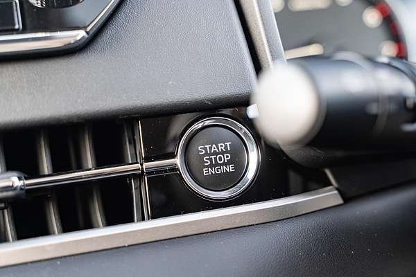 2024 Mitsubishi Outlander LS ZM