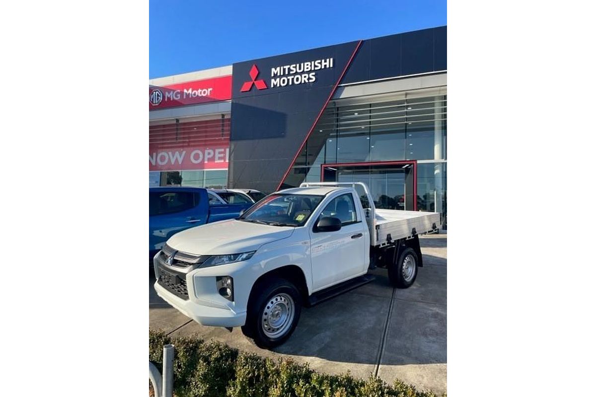 2024 Mitsubishi Triton GLX MR 4X4