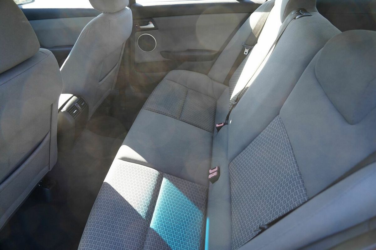 2012 Holden Commodore Omega VE II MY12