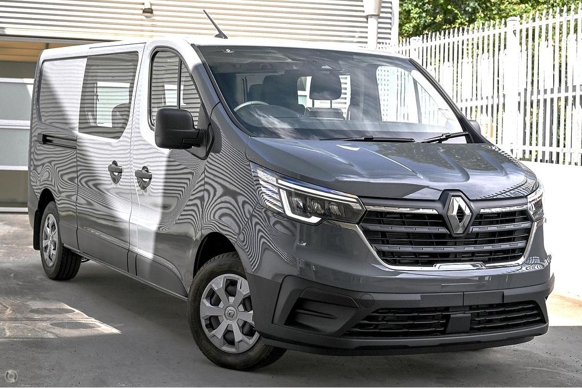 2024 Renault Trafic Crew Pro X82