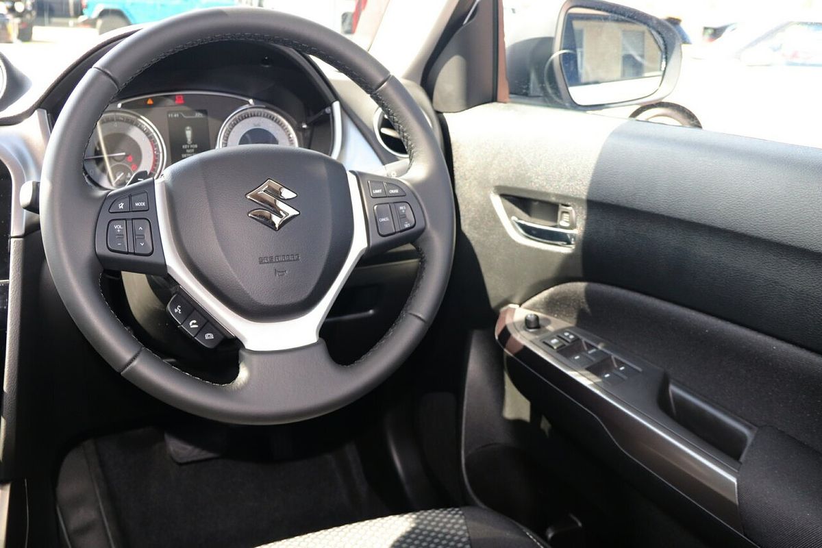2023 Suzuki Vitara Shadow LY Series II