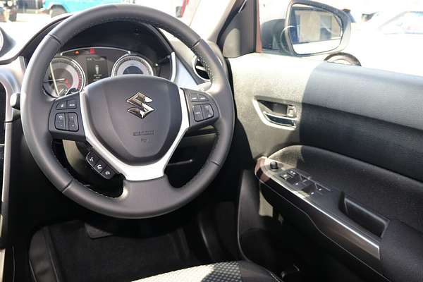 2023 Suzuki Vitara Shadow LY Series II