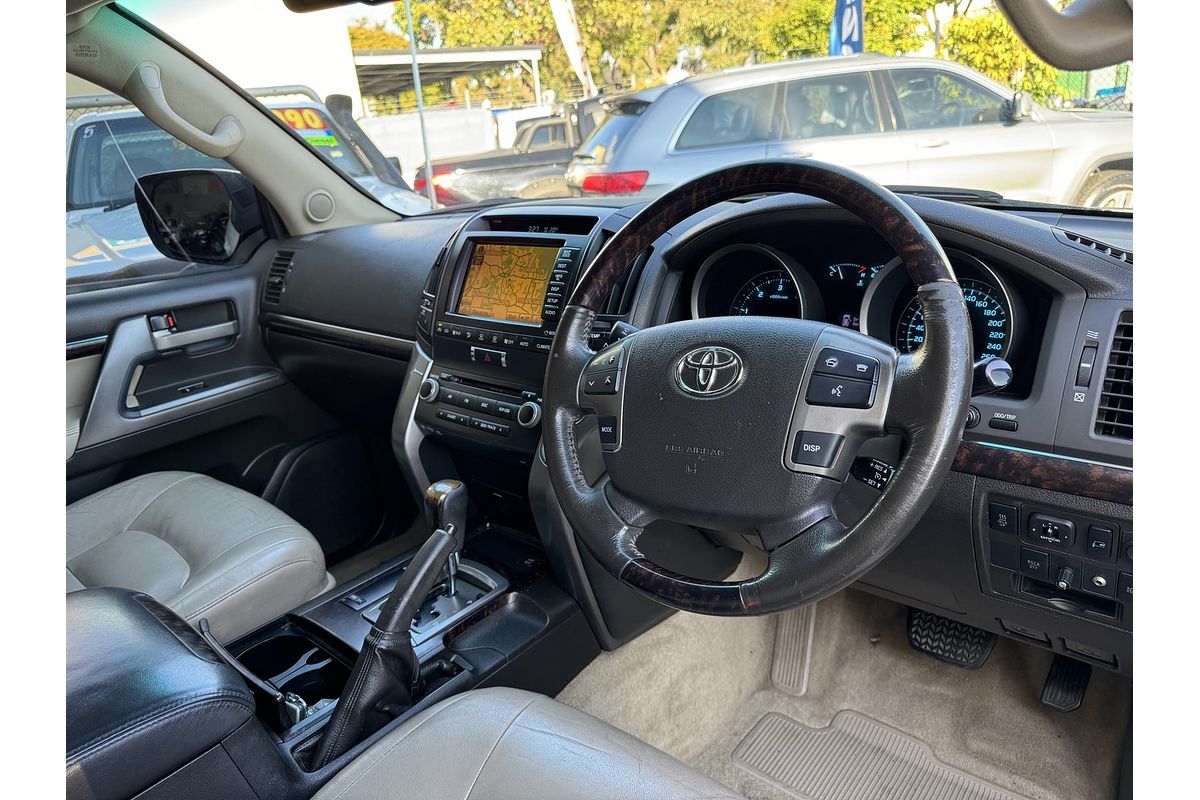 2011 Toyota Landcruiser Sahara (4x4) VDJ200R 09 Upgrade