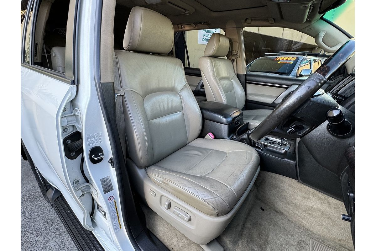 2011 Toyota Landcruiser Sahara (4x4) VDJ200R 09 Upgrade