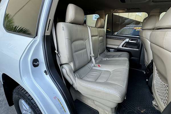 2011 Toyota Landcruiser Sahara (4x4) VDJ200R 09 Upgrade