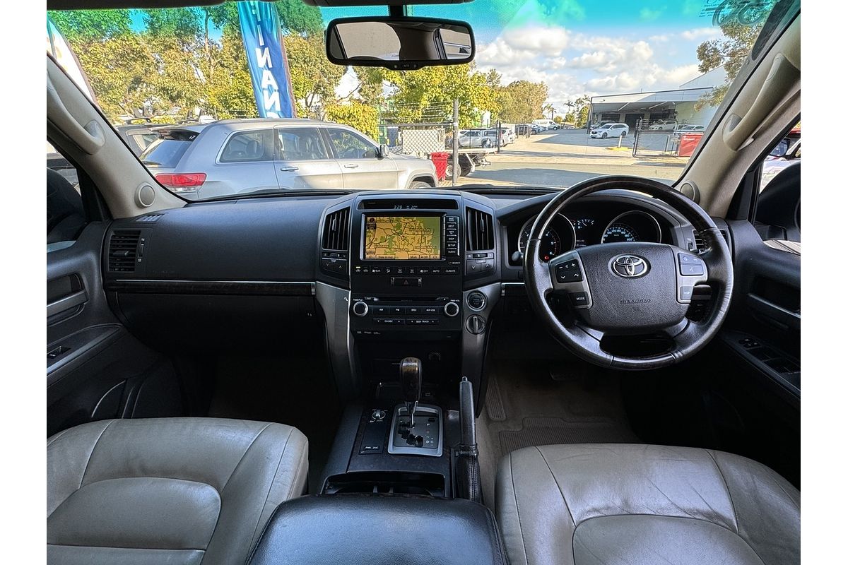 2011 Toyota Landcruiser Sahara (4x4) VDJ200R 09 Upgrade