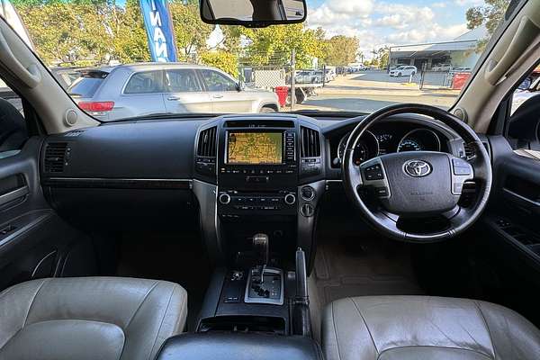 2011 Toyota Landcruiser Sahara (4x4) VDJ200R 09 Upgrade
