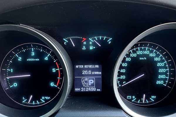 2011 Toyota Landcruiser Sahara (4x4) VDJ200R 09 Upgrade