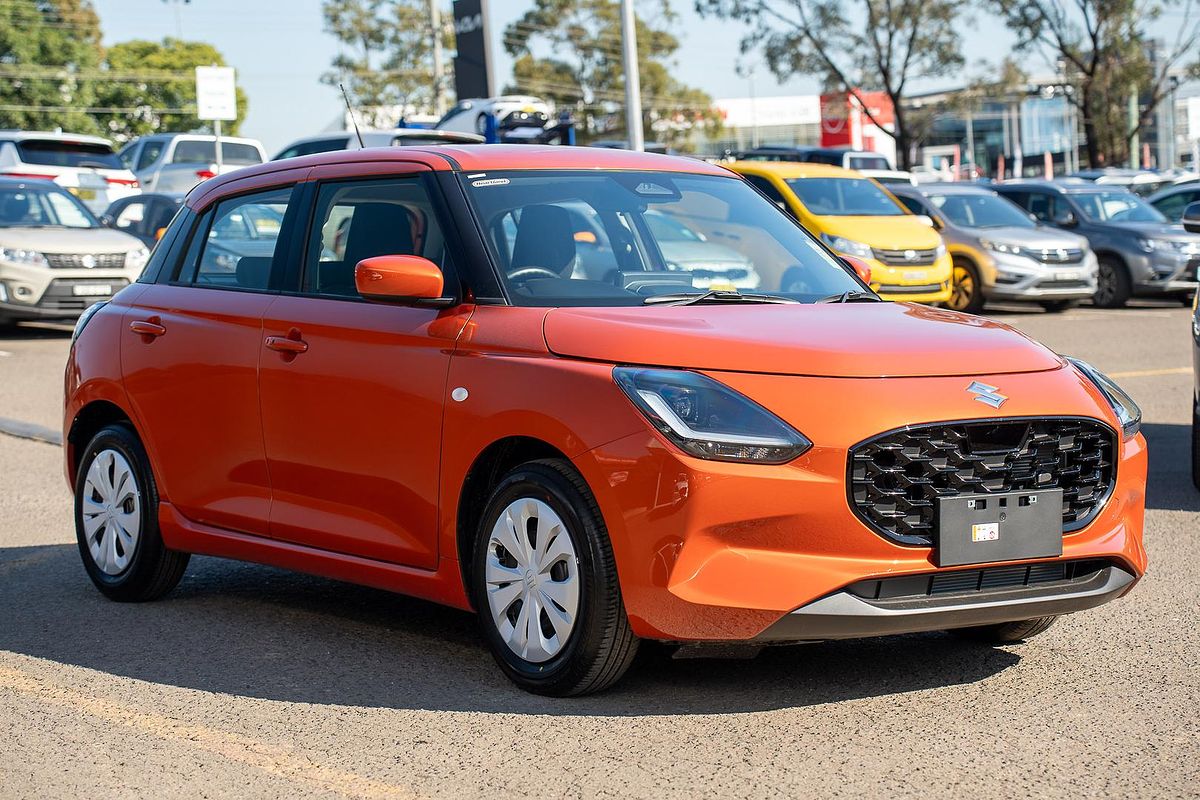 2024 Suzuki Swift Hybrid UZ