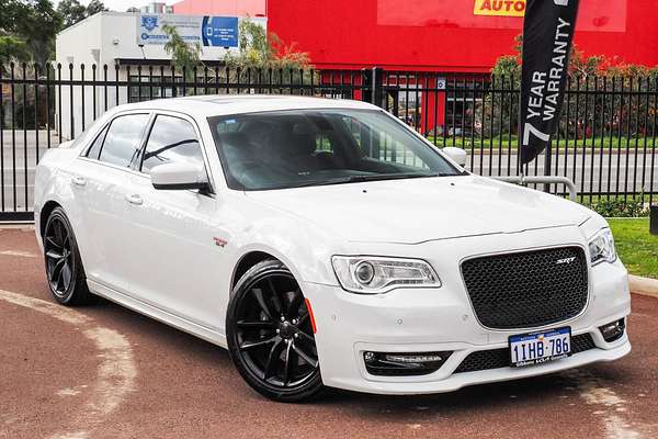 2018 Chrysler 300 SRT Core LX