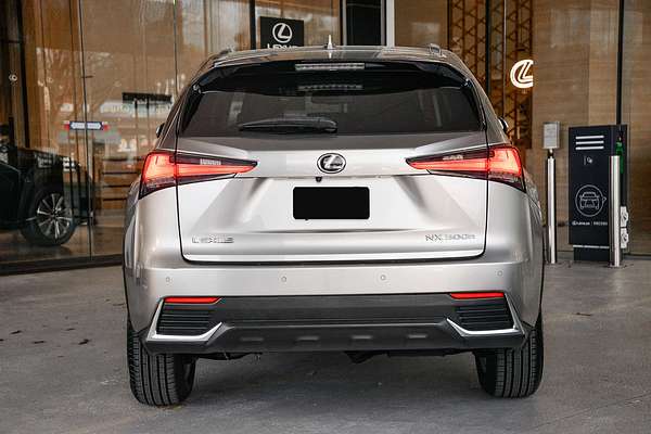 2018 Lexus NX NX300h Luxury AYZ10R