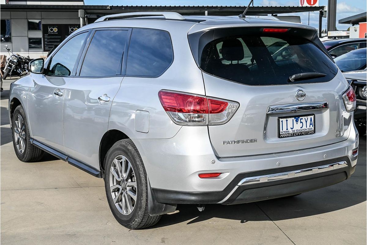 2016 Nissan Pathfinder ST R52