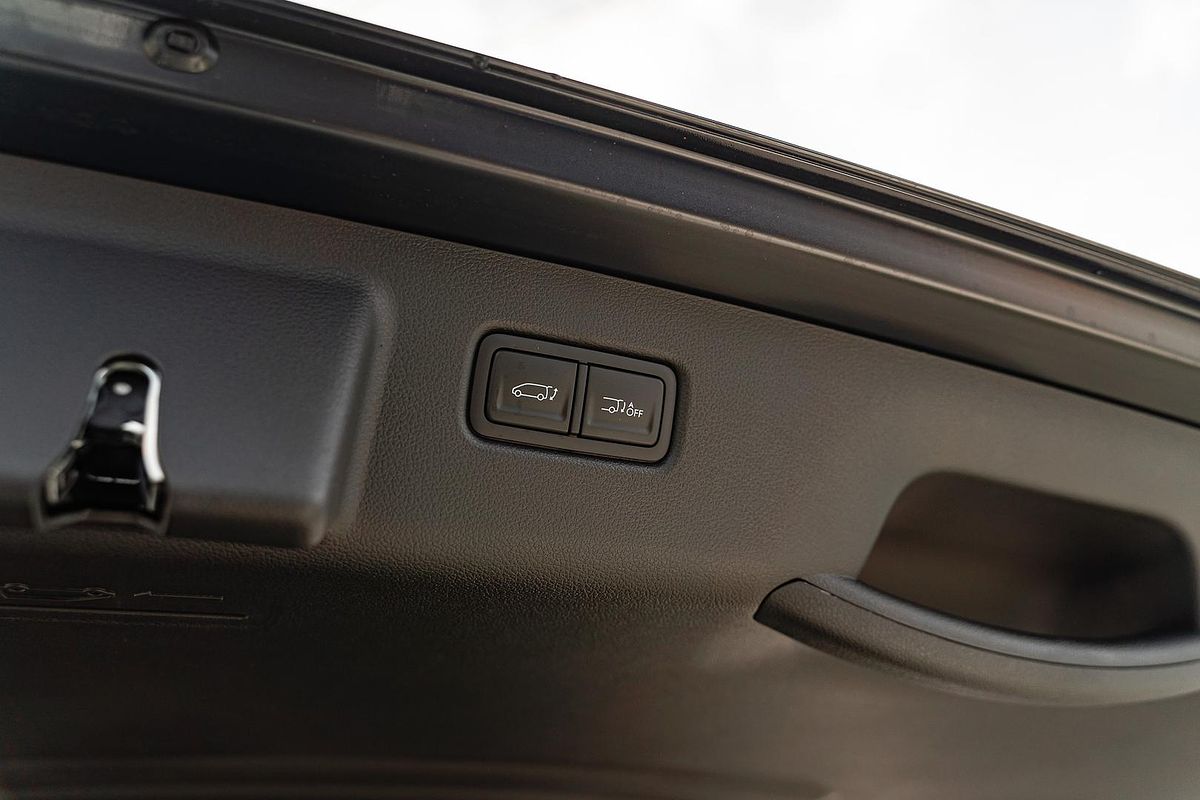2024 Hyundai STARIA Highlander US4.V2