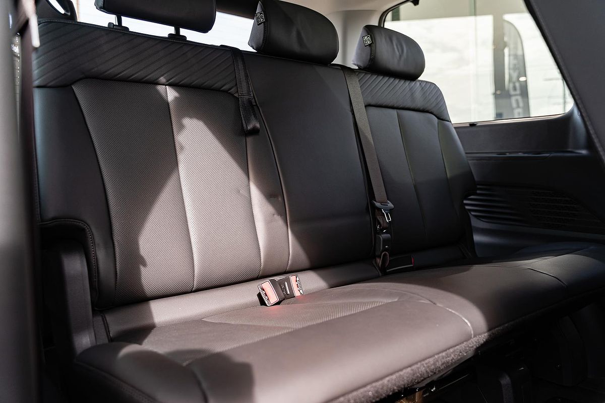 2024 Hyundai STARIA Highlander US4.V2