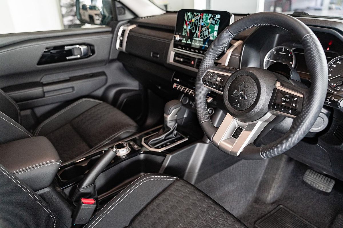2024 Mitsubishi Triton GLS MV 4X4