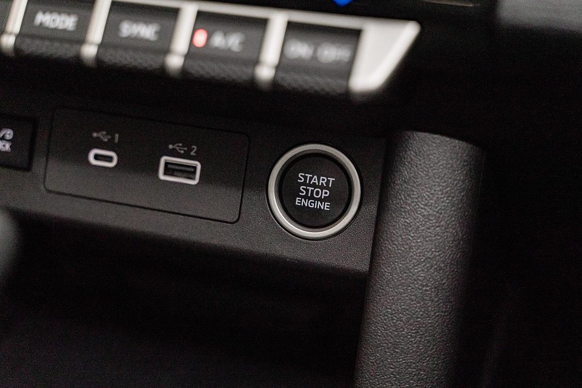 2024 Mitsubishi Triton GLS MV 4X4