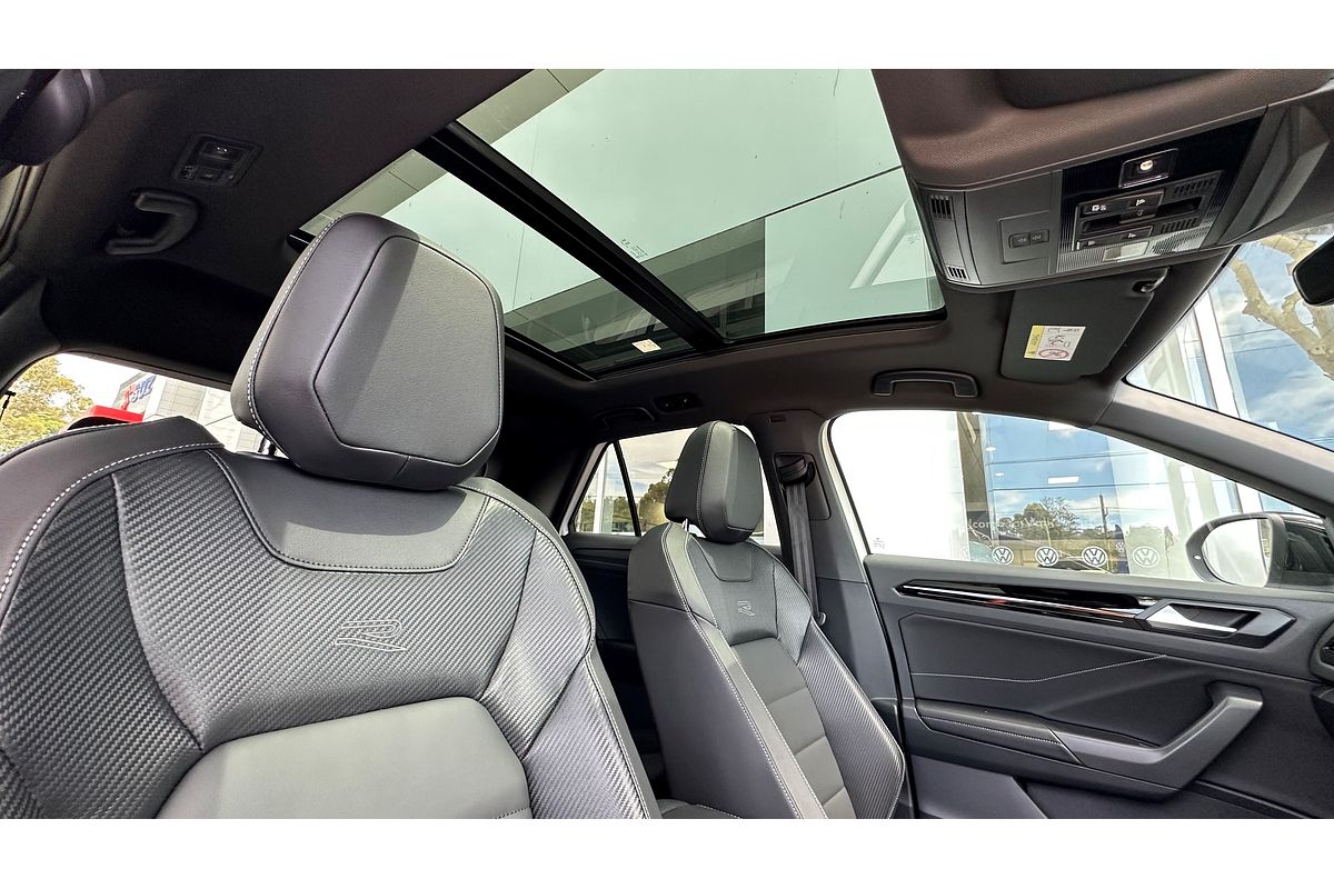 2024 Volkswagen T-Roc 140TSI R-Line D11