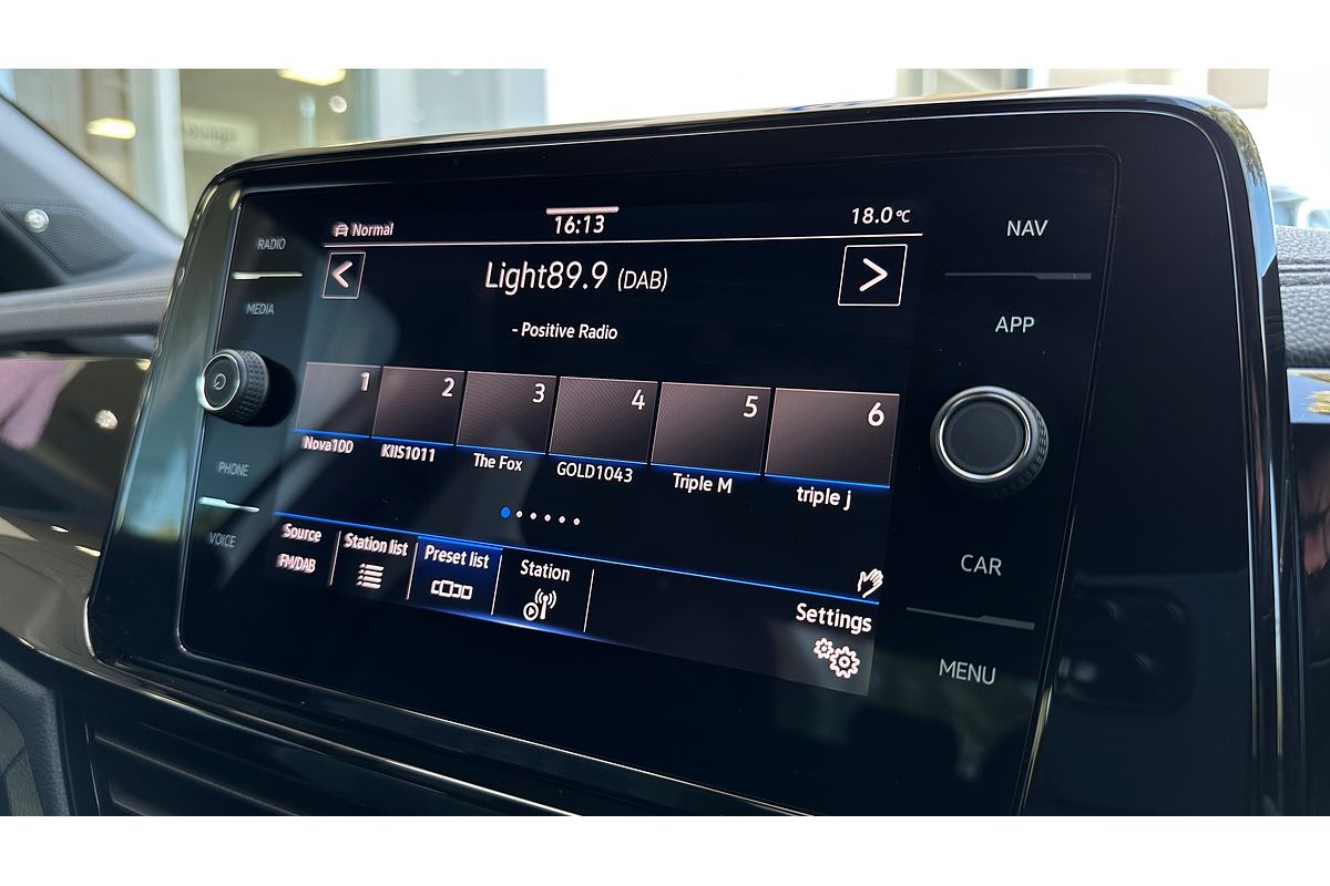 2024 Volkswagen T-Roc 140TSI R-Line D11