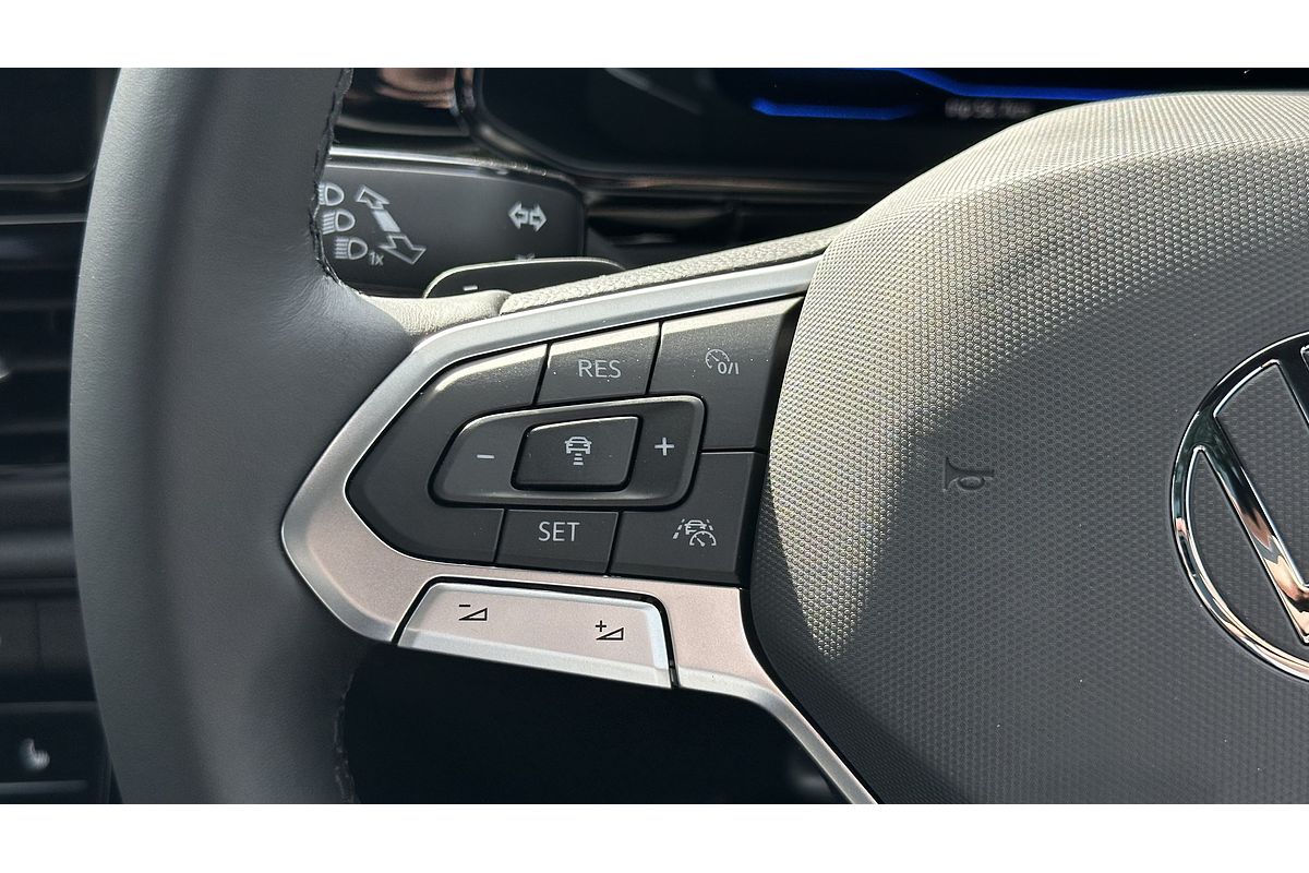2024 Volkswagen T-Roc 140TSI R-Line D11