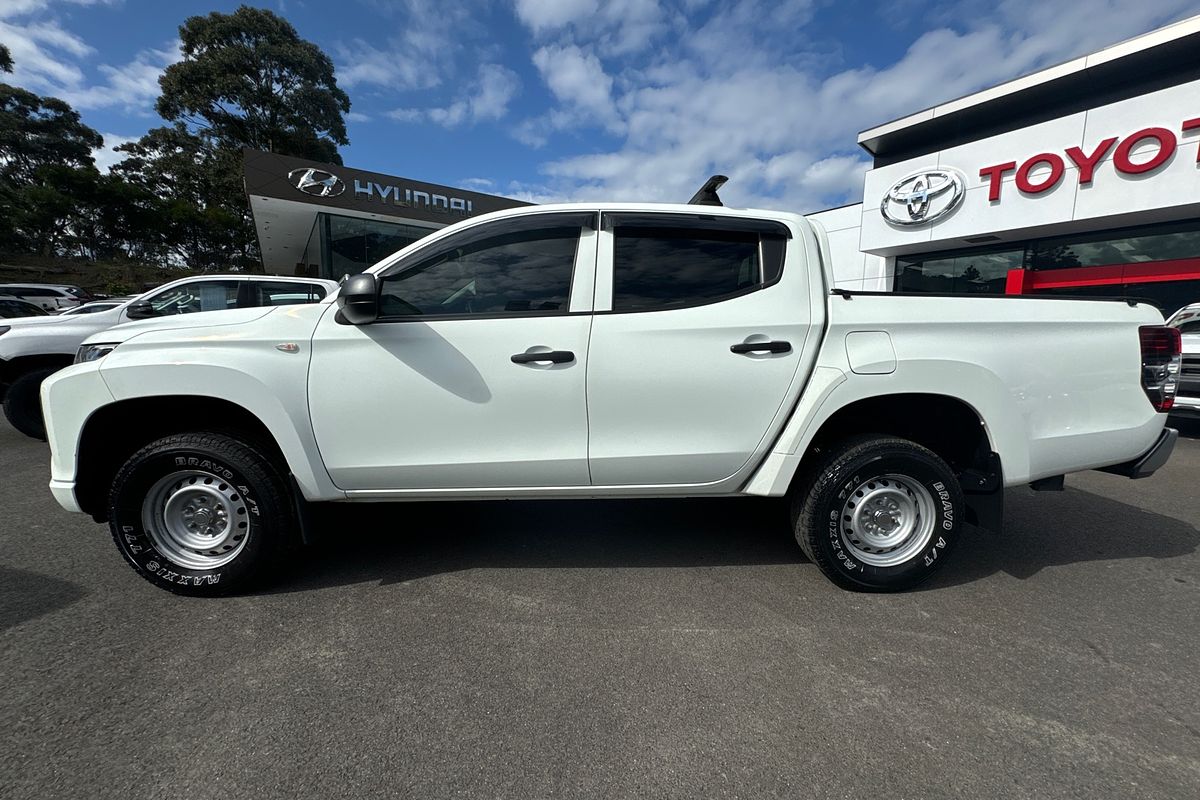 2019 Mitsubishi Triton GLX MR 4X4