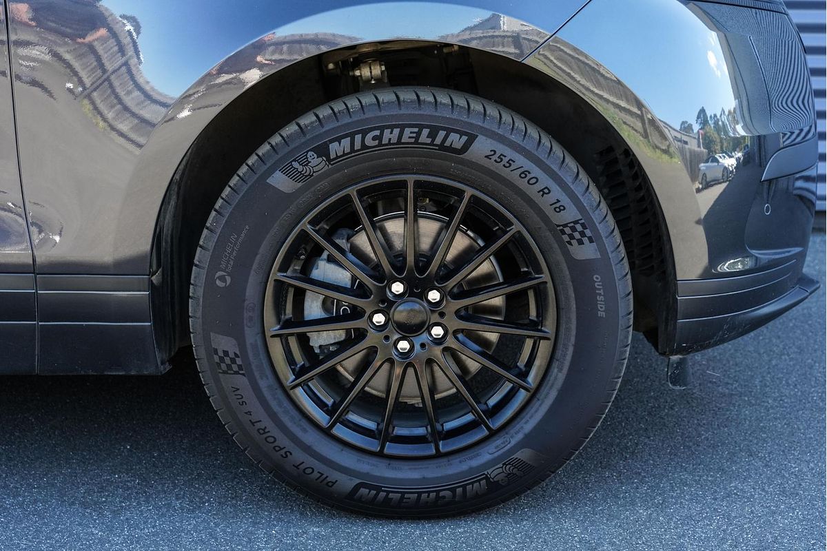 2018 Land Rover Range Rover Velar P250 L560