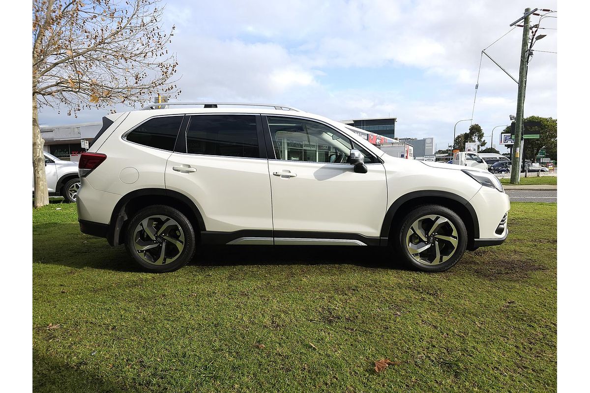 2022 Subaru Forester 2.5i-S S5