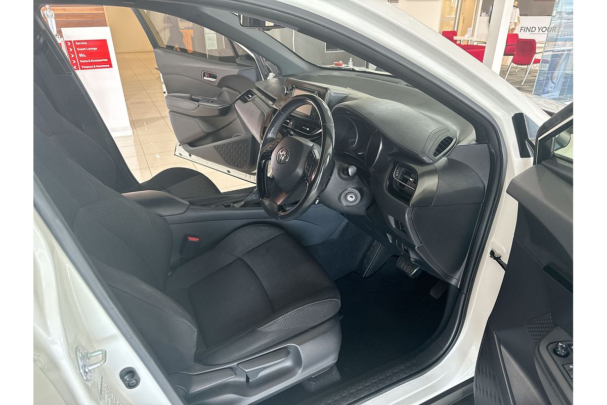 2017 Toyota C-HR NGX50R