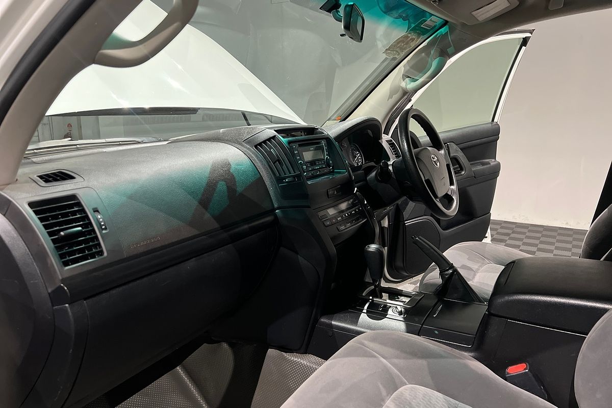 2016 Toyota Landcruiser GX VDJ200R