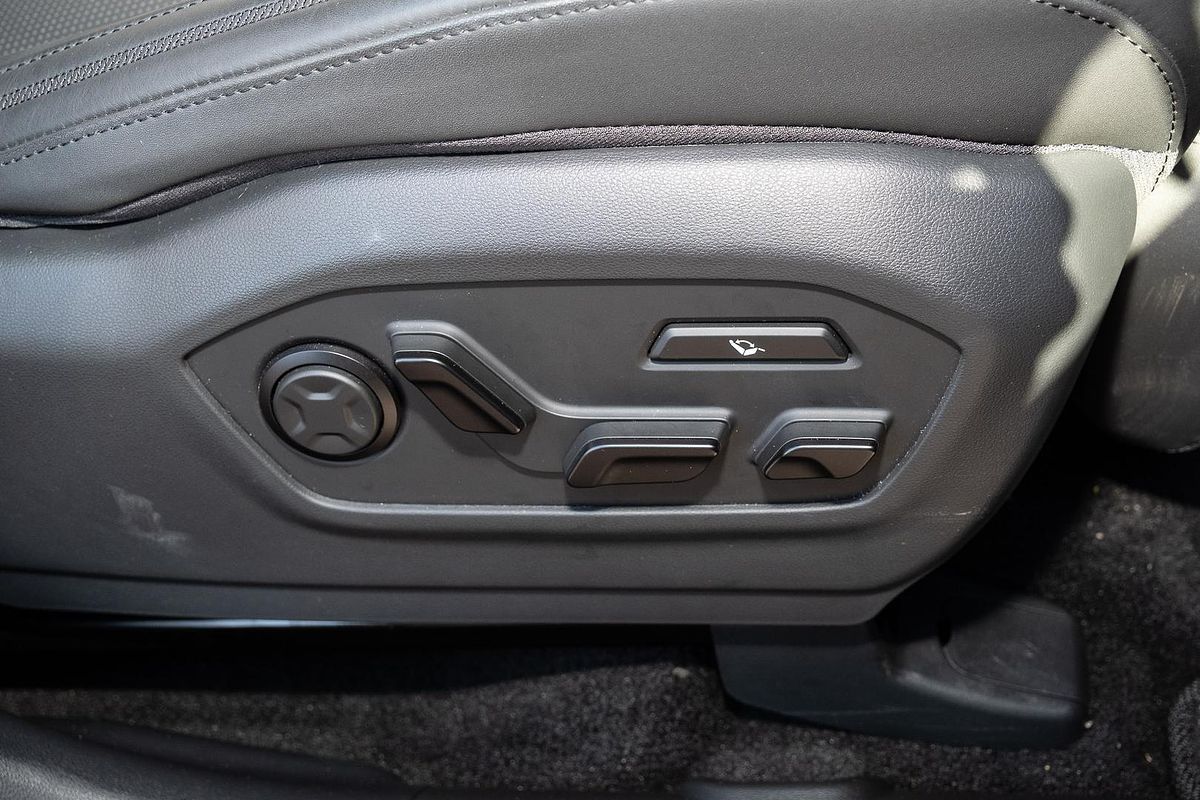 2024 Hyundai Santa Fe Hybrid Calligraphy MX5.V1