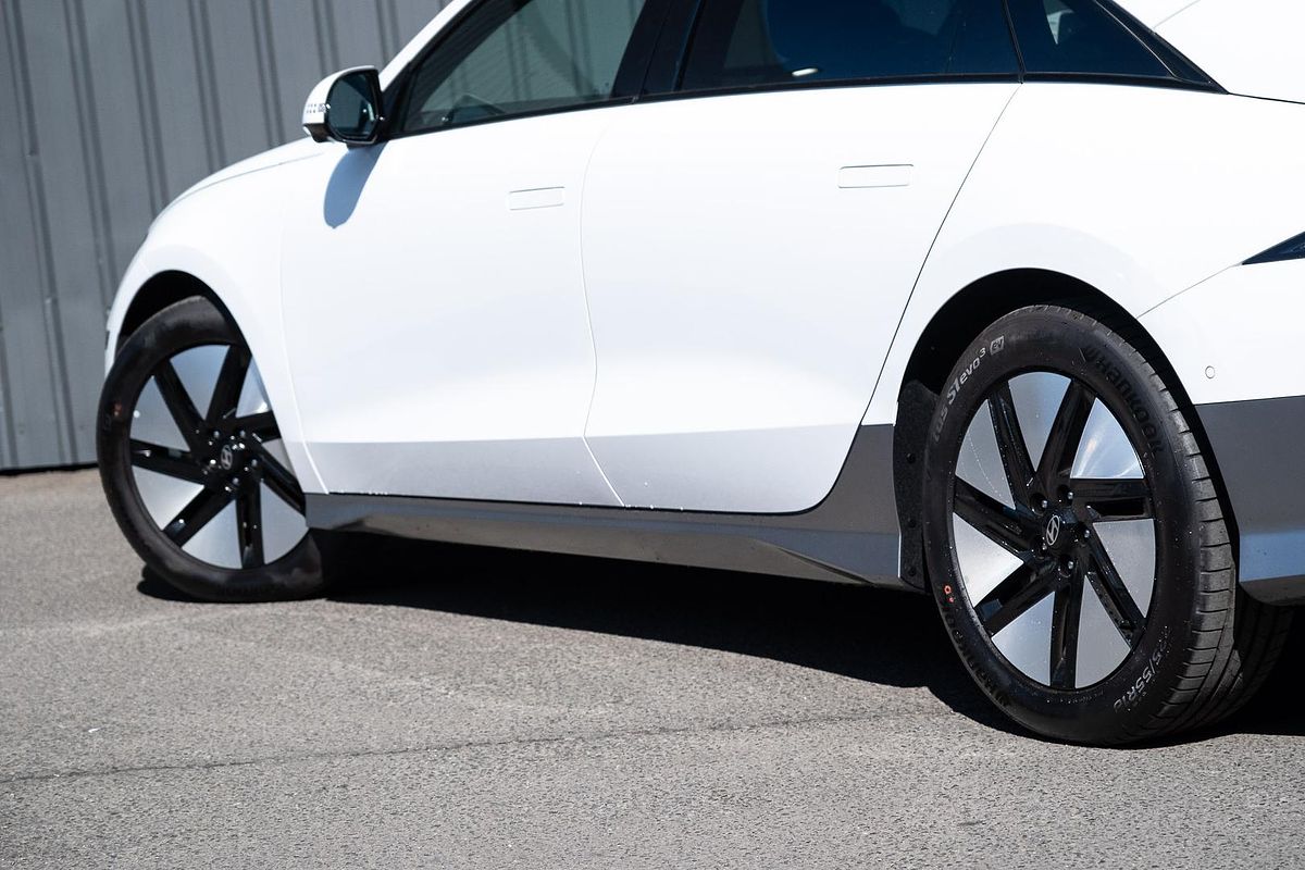 2023 Hyundai IONIQ 6 DYNAMIQ CE.V1