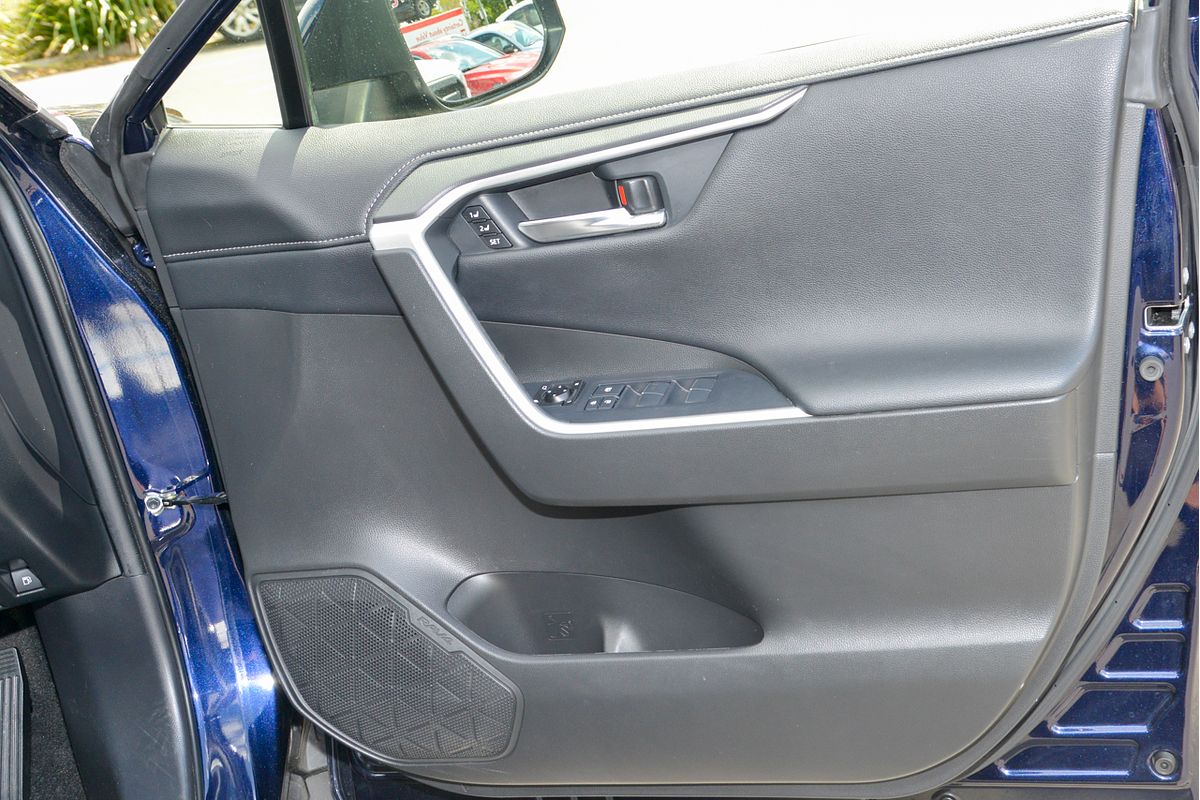 2020 Toyota RAV4 Cruiser AXAH54R