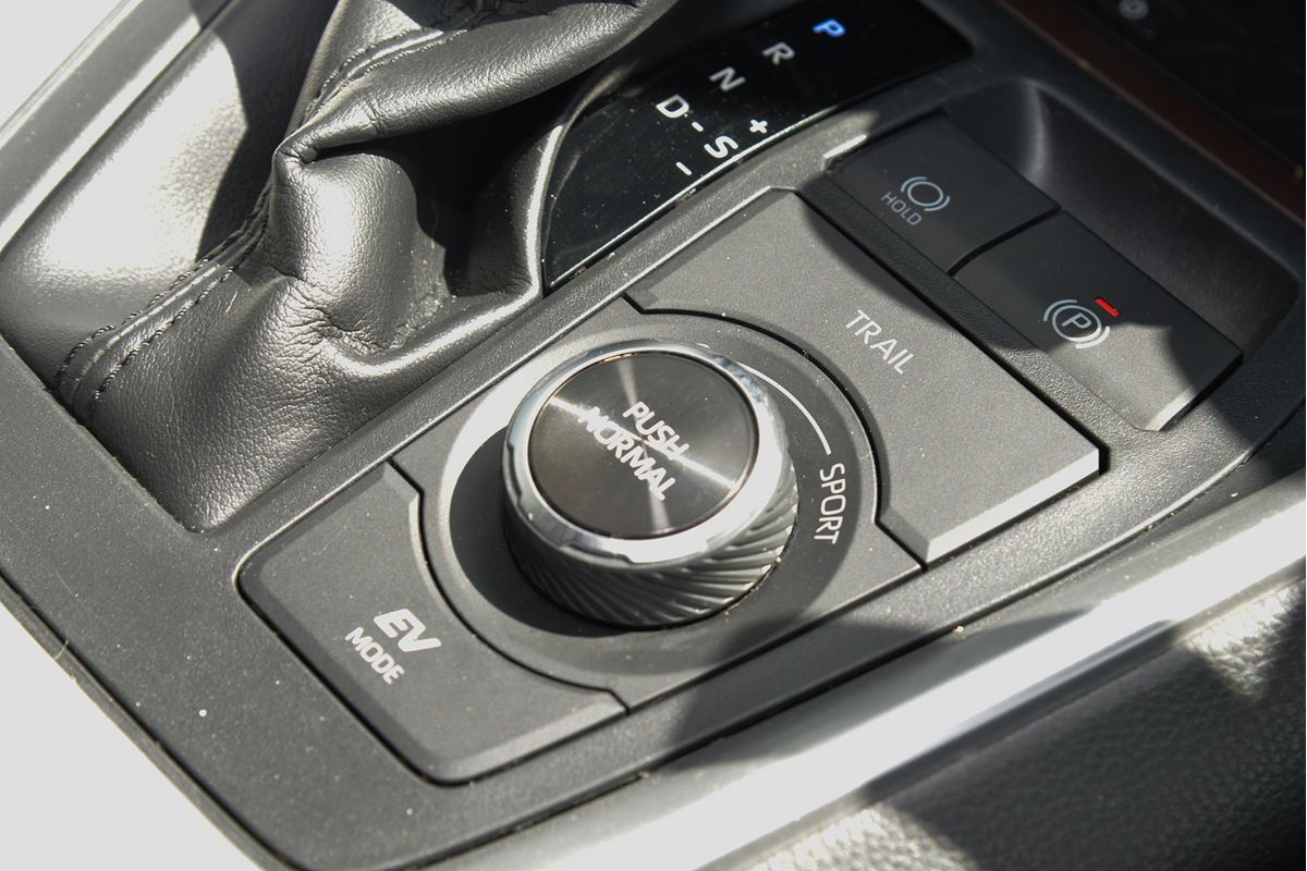 2020 Toyota RAV4 Cruiser AXAH54R