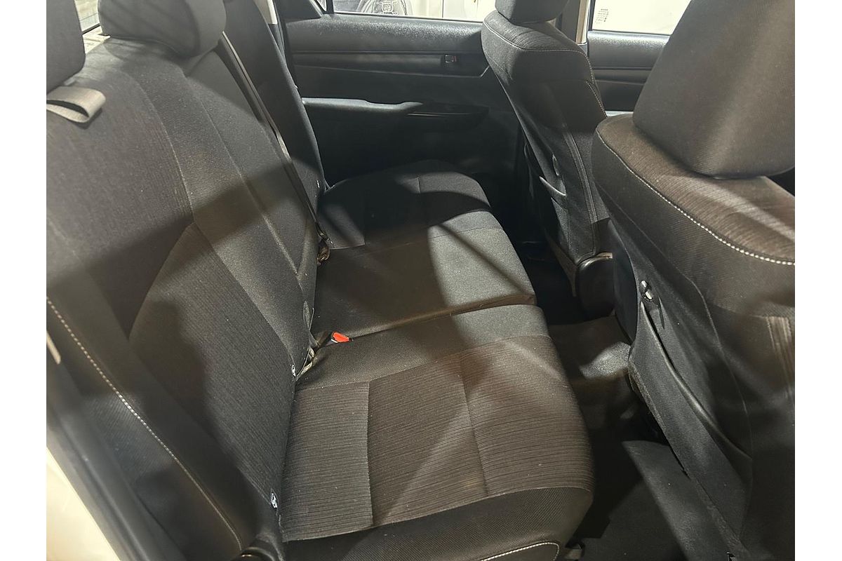 2018 Toyota Hilux SR GUN126R 4X4