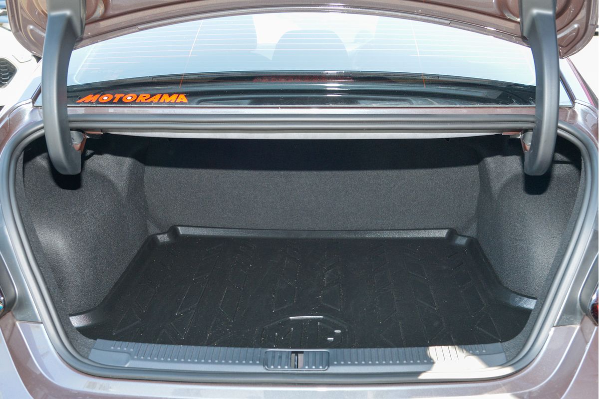 2024 MG MG5 Essence