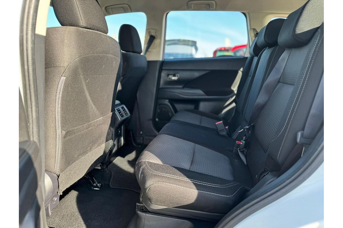 2019 Mitsubishi Outlander ES ZL