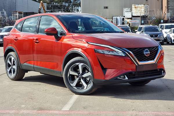 2024 Nissan QASHQAI ST+ J12