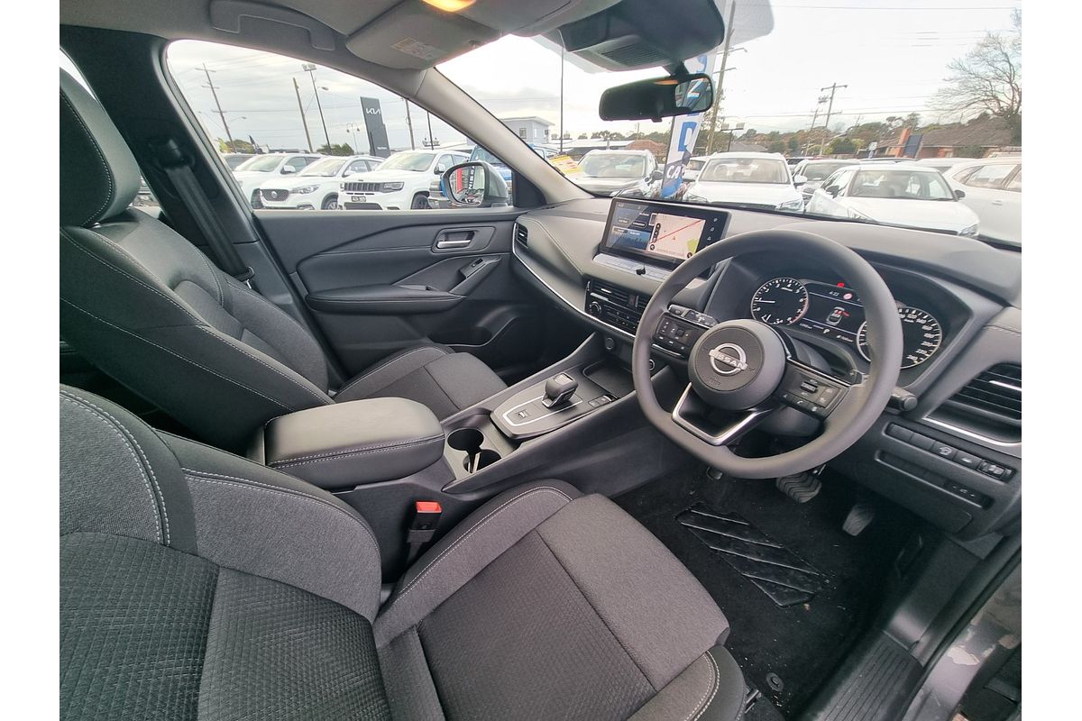 2024 Nissan QASHQAI ST+ J12