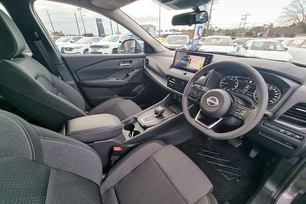 2024 Nissan QASHQAI ST+ J12