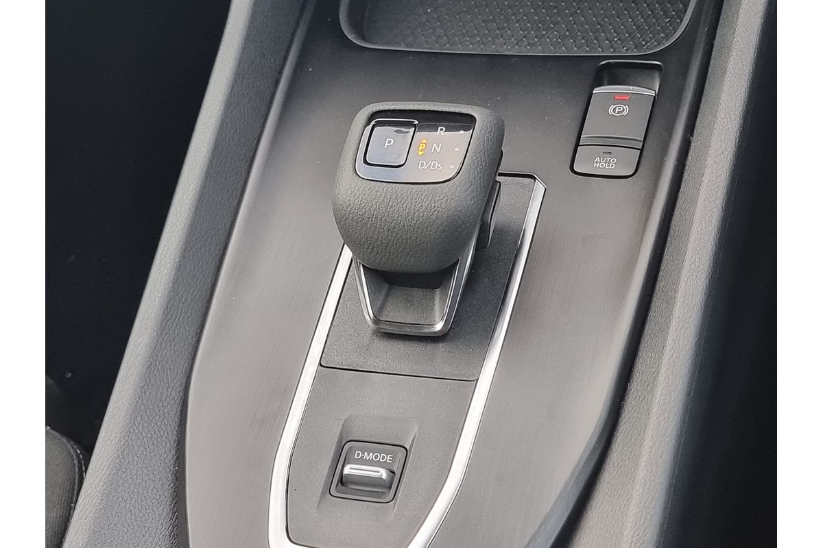2024 Nissan QASHQAI ST+ J12