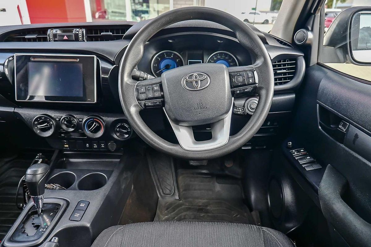 2020 Toyota Hilux SR GUN126R 4X4