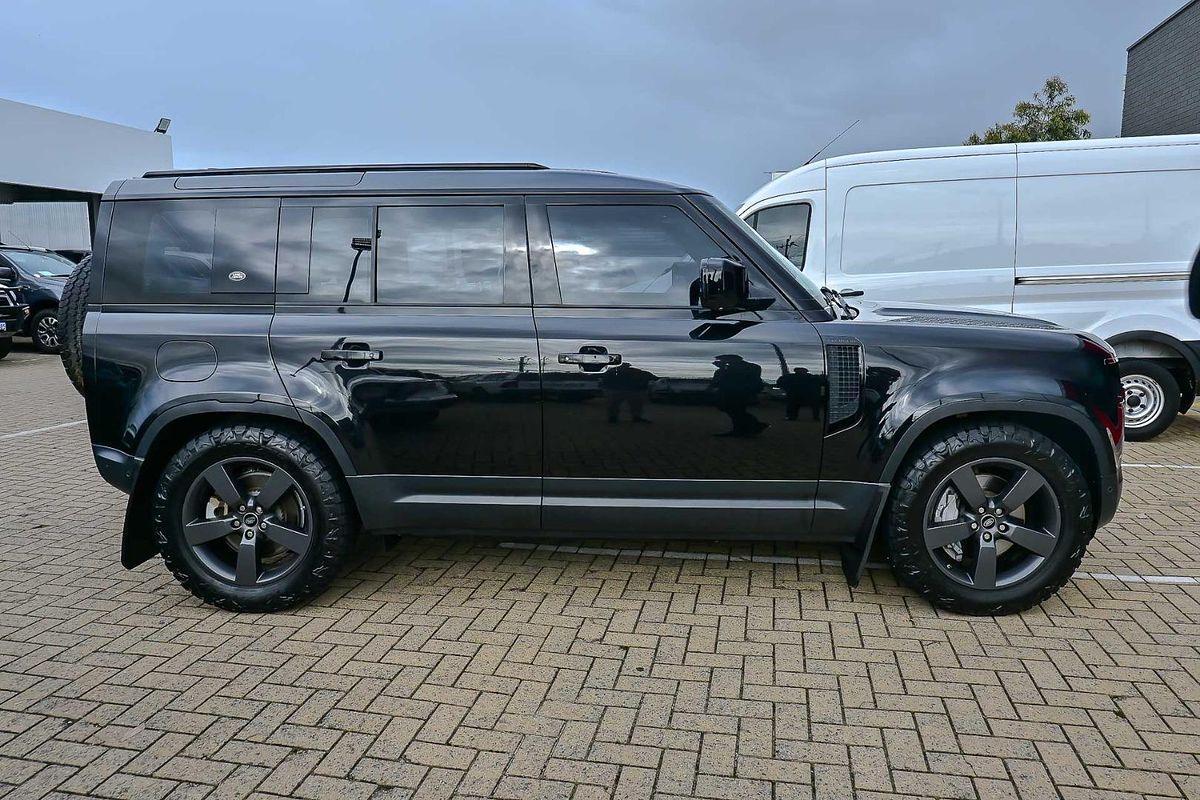 2021 Land Rover Defender 110 D300 SE L663