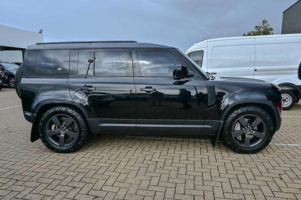 2021 Land Rover Defender 110 D300 SE L663