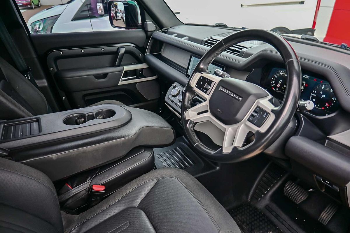 2021 Land Rover Defender 110 D300 SE L663