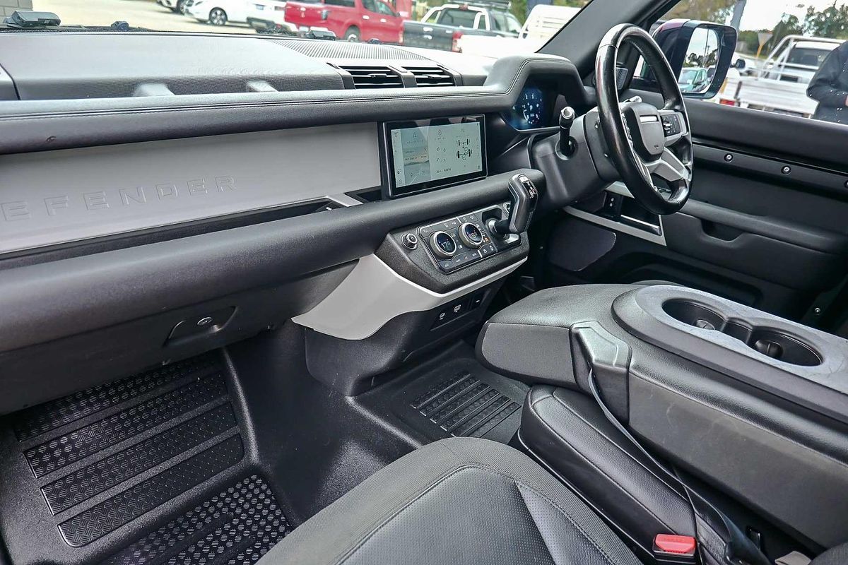 2021 Land Rover Defender 110 D300 SE L663