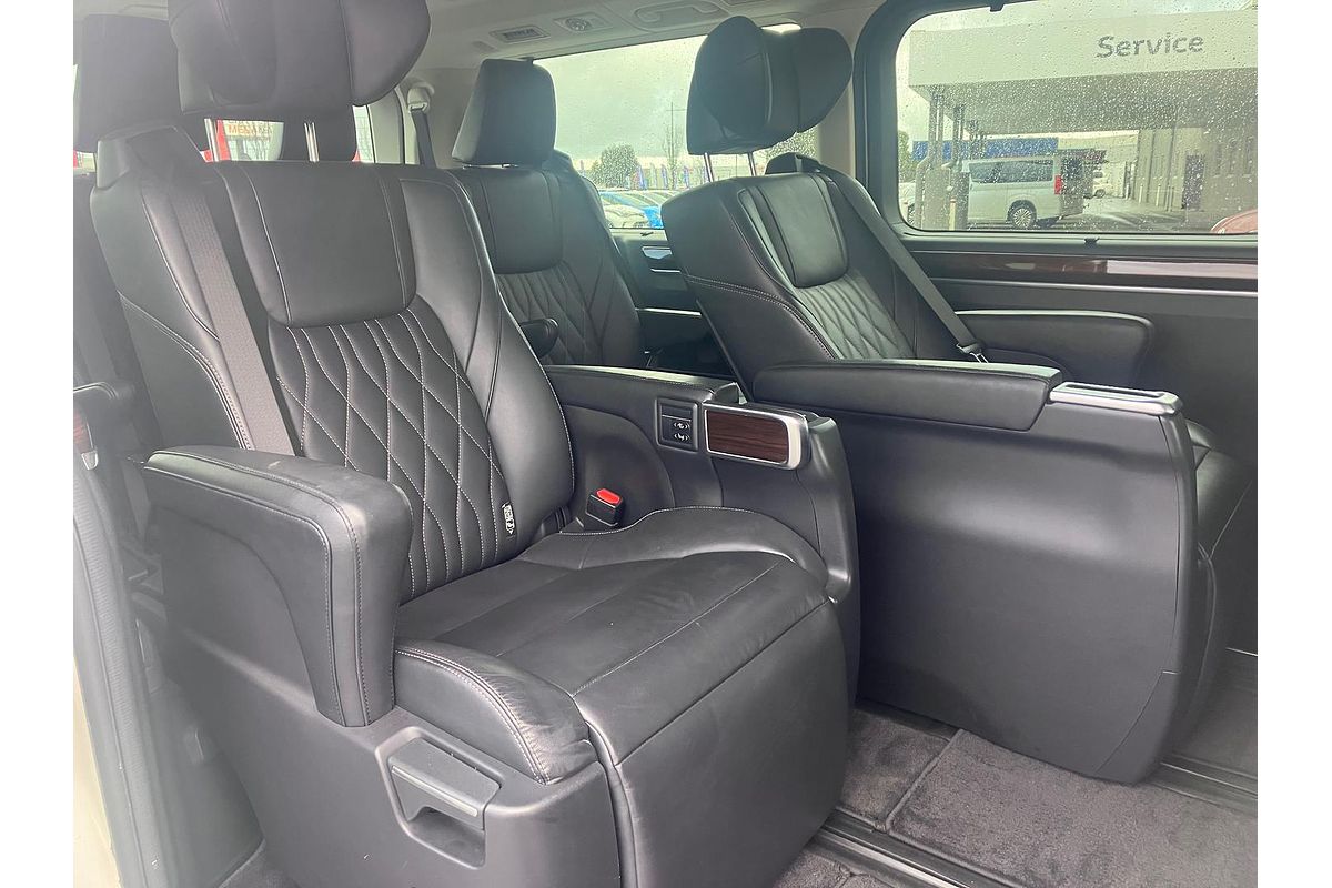 2019 Toyota Granvia VX GDH303R